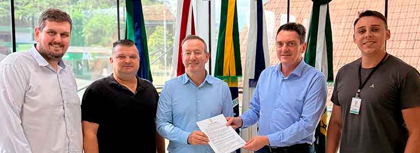 Guaramirim e Schroeder firmam convênio