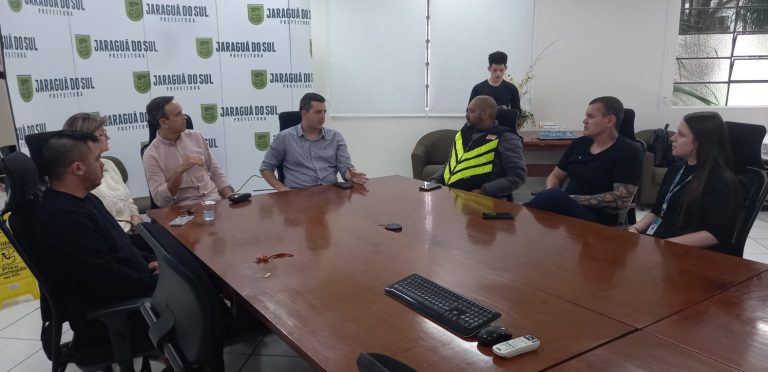 Motoboys se reúnem com vereadores em Jaraguá do Sul e cobram melhorias urgentes