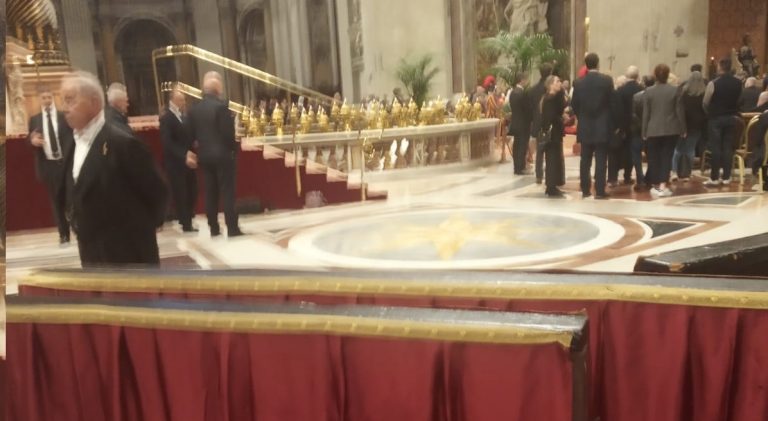 Perfil ideal do novo Papa - U