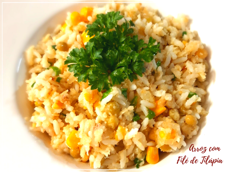 Cozinhar o arroz na água quente ou água fria?