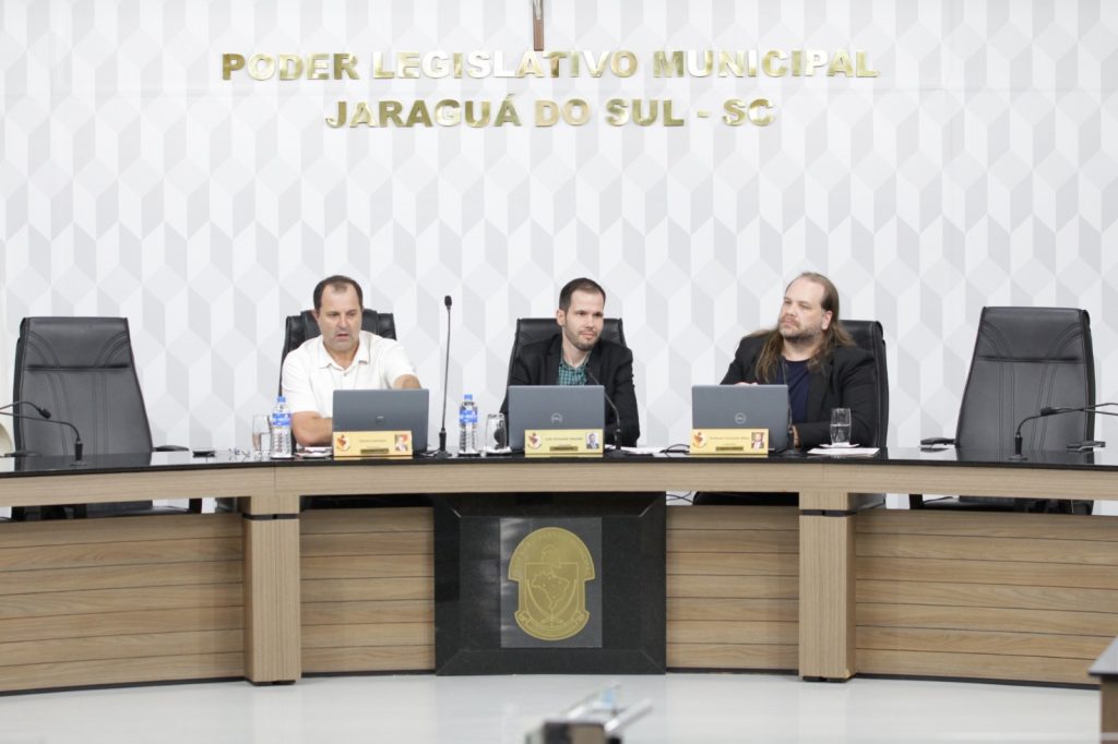 Câmara de Jaraguá cita Prefeitura, em ofício, comunicando a nulidade de duas audiências públicas