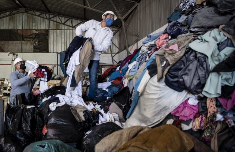 chile-atacama-cemiterio-roupas-10112021090453330