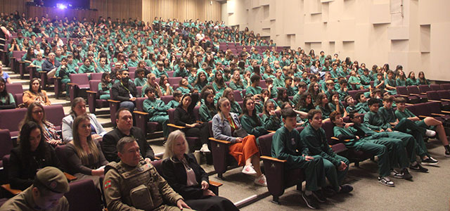 Estudantes