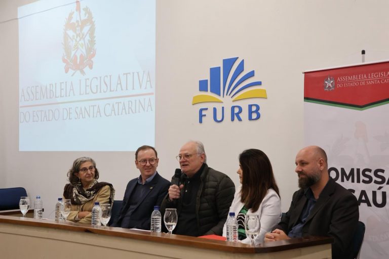 Dr. Vicente Caropreso participa de seminário sobre fonoaudiologia no SUS em Blumenau