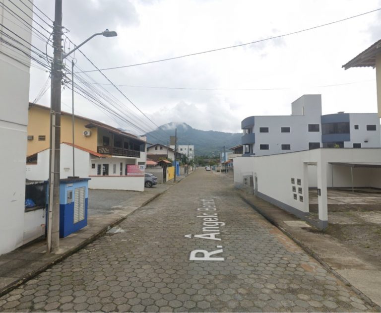Rua Angelo Benetta