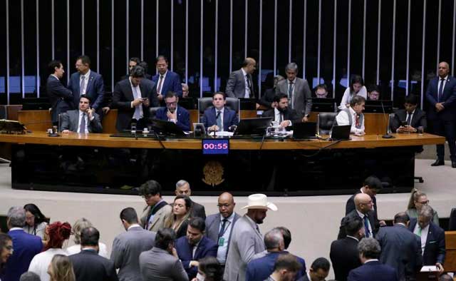 Veja como votou seu Deputados na PL sobre ANISTIA